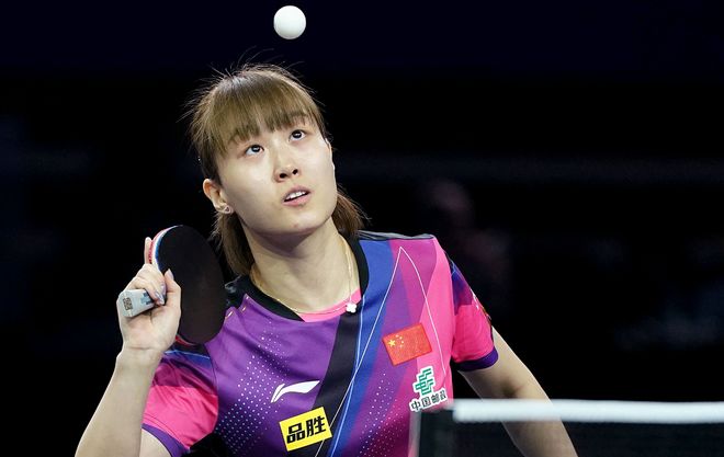 令人咋舌 令人咋舌