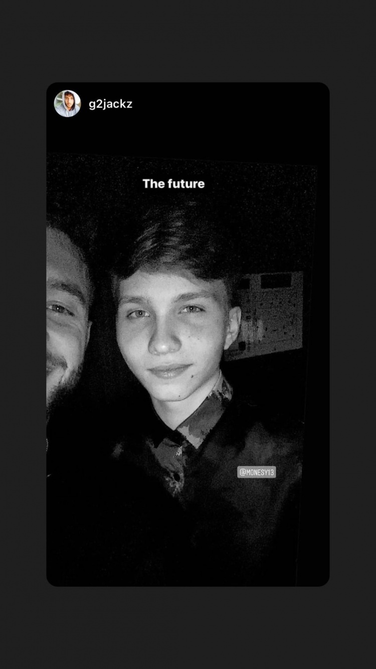 次强调了球 次强调了球